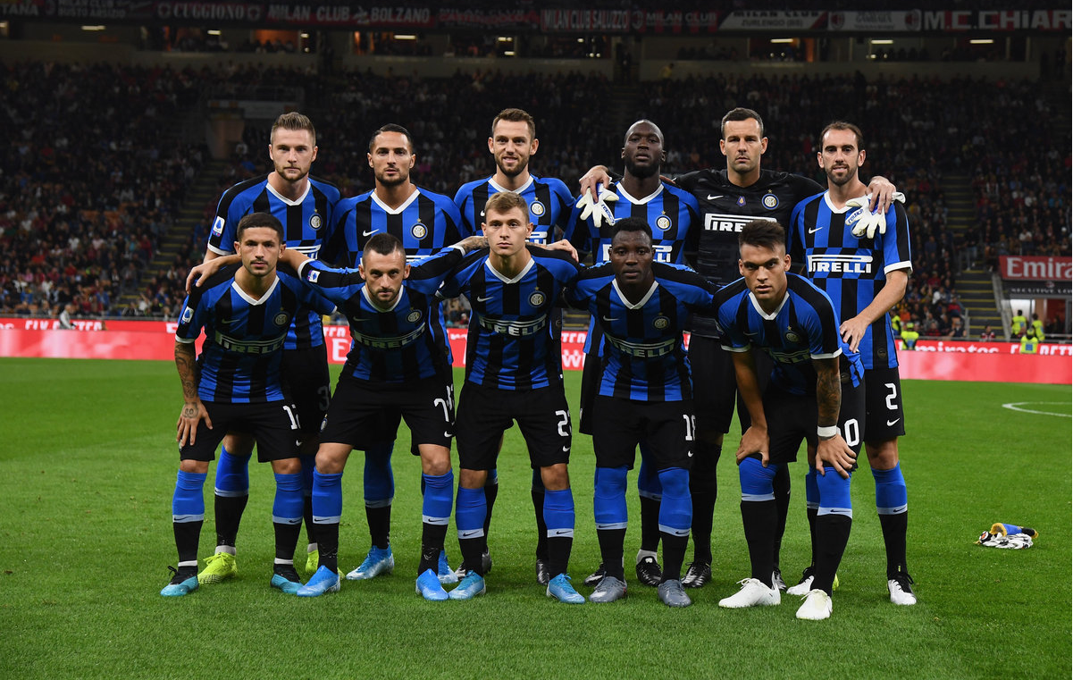 共和报：那不勒斯在赢得超级杯后为准备与孔蒂续约两年（共和报：那不勒斯夺得超级杯后计划与孔蒂续约两年）