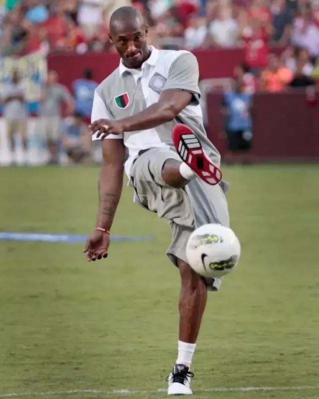 科瓦奇：我会从防守角度评价前锋，吉拉西在攻防两端都很努力（科瓦奇：评价前锋我更看重防守，吉拉西在攻防两端都很投入）