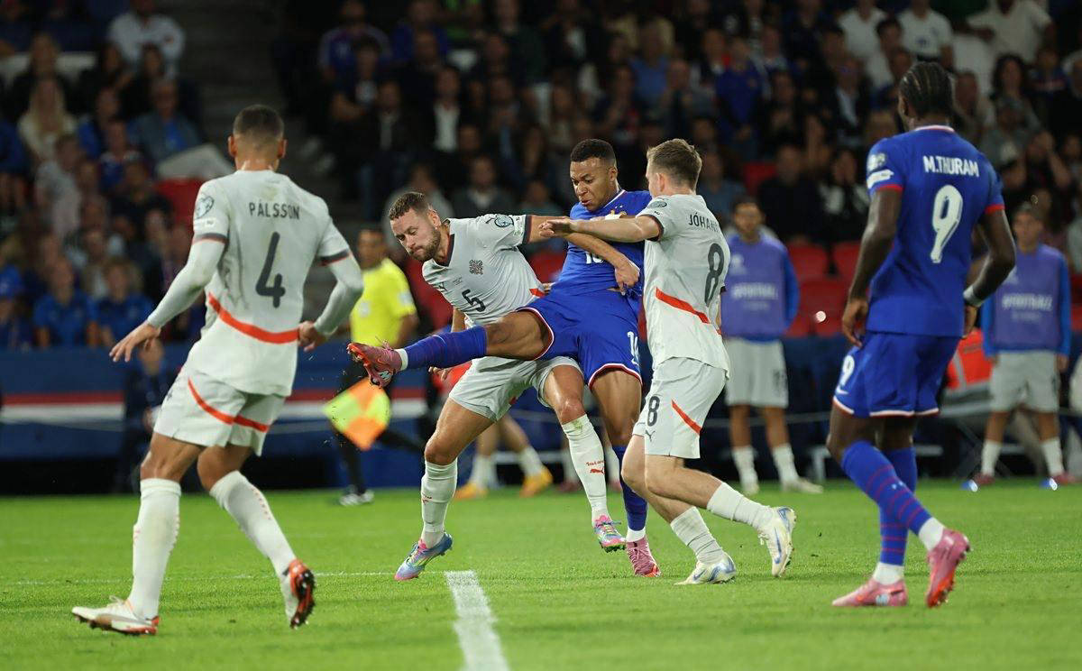 火记：谢泼德在进攻端火力十足，未来将牢牢占据火箭的首发