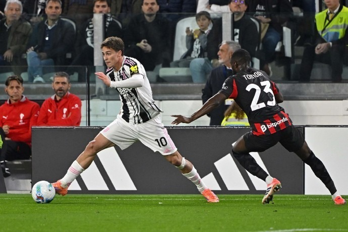 德天空：费内巴切想在冬窗引进莱万，但被莱万拒绝了