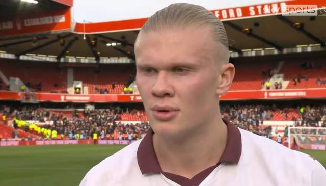 科里纳：正讨论足球中教练喊暂停的可能性，努力寻找解决方案（科里纳：探讨在足球比赛引入教练暂停，正积极寻求可行方案）