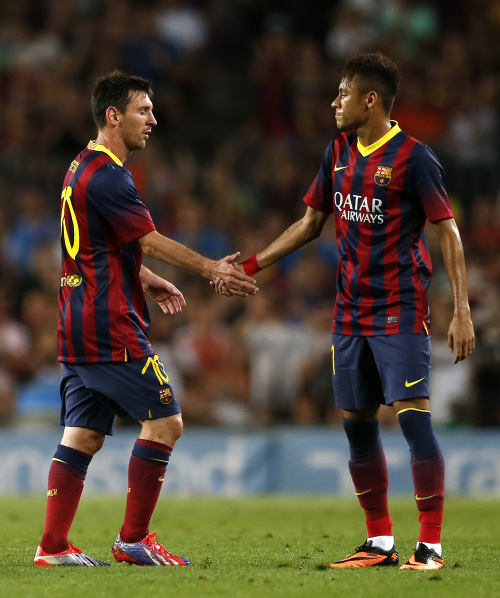 法媒：阿尔及利亚足协希望能在近期征召姆巴佩的弟弟埃唐（法媒曝阿尔及利亚足协计划近期征召姆巴佩弟弟埃唐）