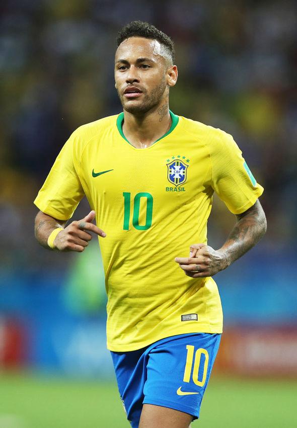 “封神”助力续航绿茵梦想，新鹏城与台铃举行车辆交付仪式