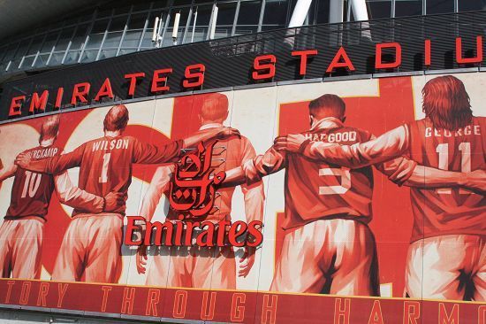 气坏了！沈梓捷补防被吹犯规抱怨绕场 犯满离场