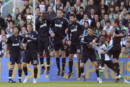 火箭状元秀哈登接管比赛惊艳全场