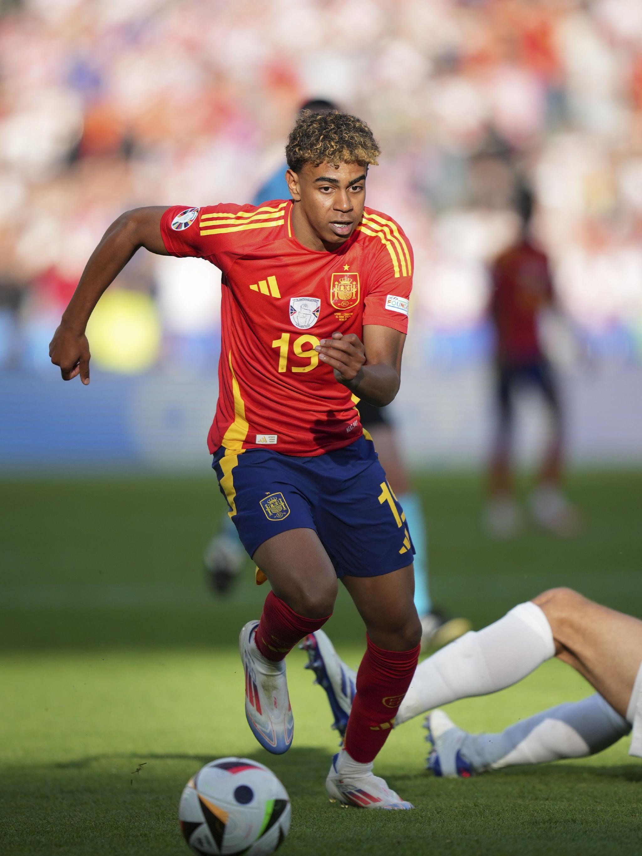 奥卡福尔抱怨没入选国家队，扎卡：有时候你得闭嘴去努力工作