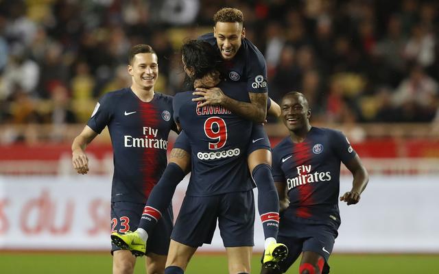 国脚恢复训练，伤病情况明显好转